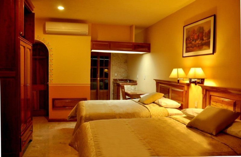 Mallorca Hotel & Suites 칸쿤 외부 사진